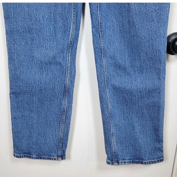 Abercrombie & Fitch The 90's Straight Ultra High Rise Size 29/8R Distressed - Picture 6 of 8